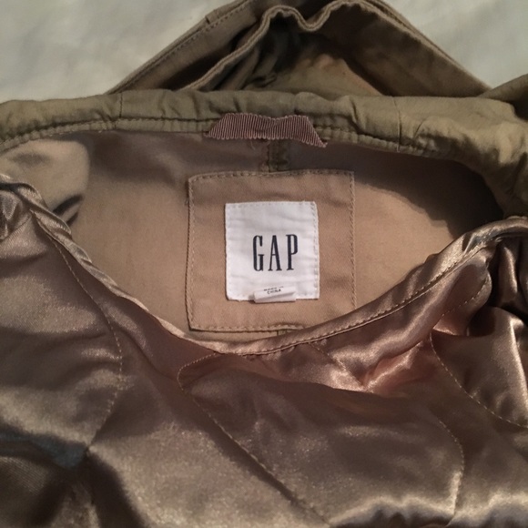GAP Winter Parka - Picture 2 of 3